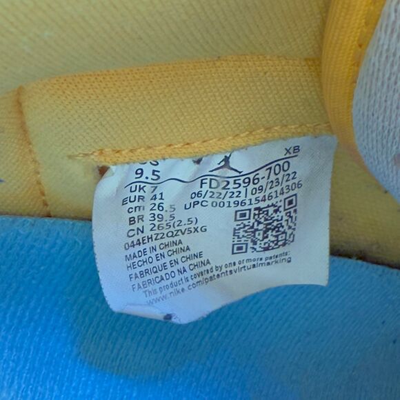 Nike Women's Air Jordan 1 Retro Hi OG ‘Laney’ Sz 9.5 - Picture 10 of 10